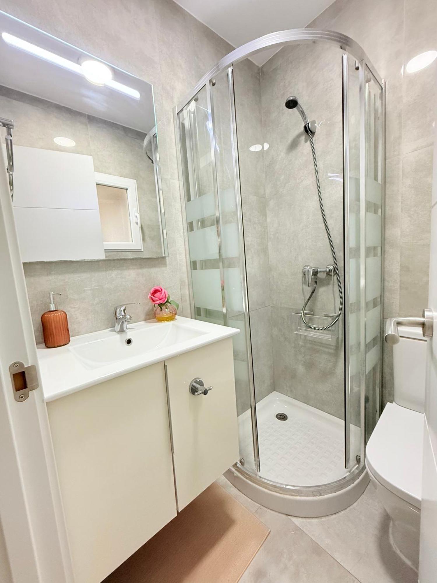 Rosa Rooms, Habitacion Con Bano Privado Pozuelo de Alarcón Exteriér fotografie
