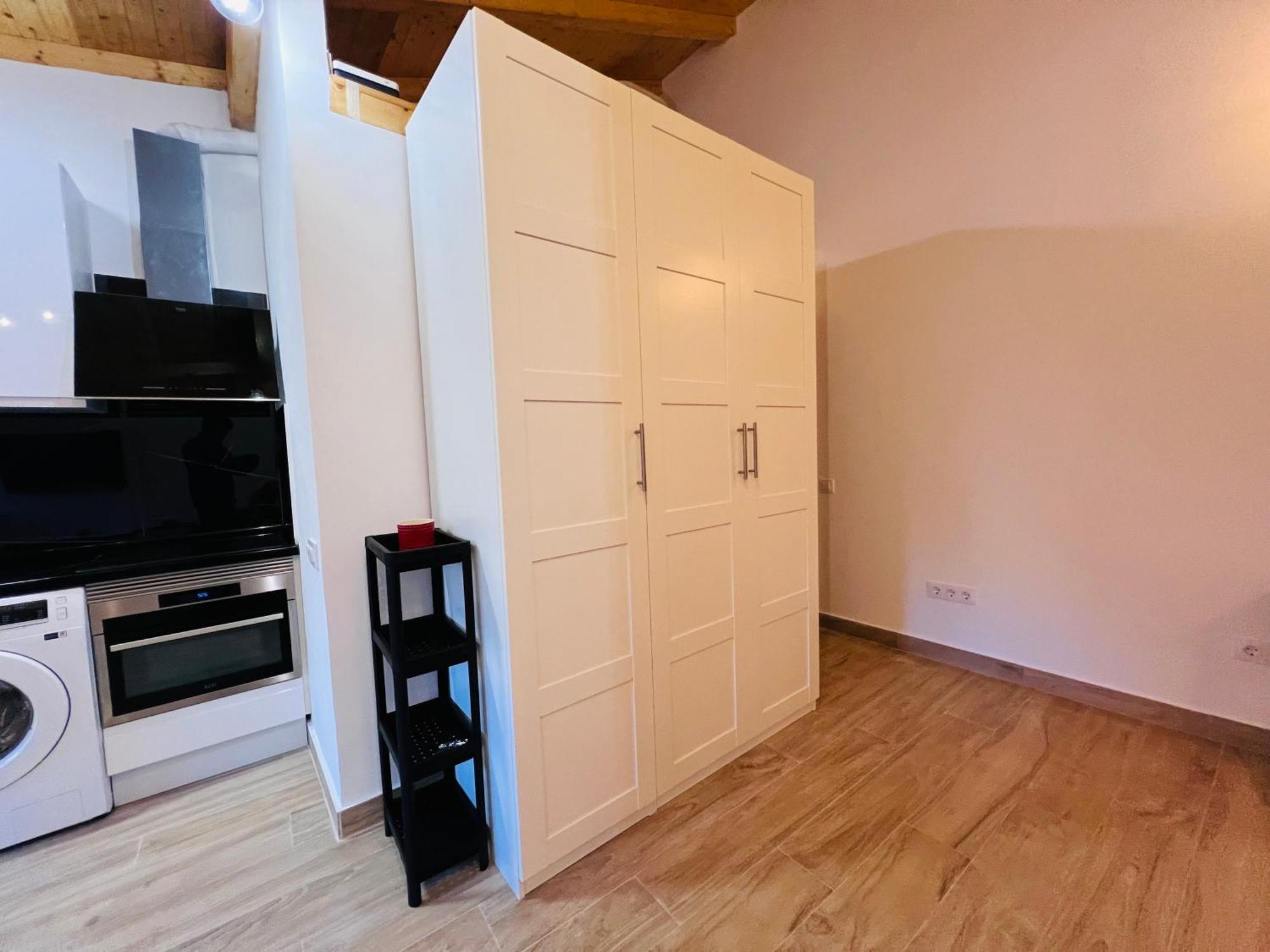 Rosa Rooms, Habitacion Con Bano Privado Pozuelo de Alarcón Exteriér fotografie